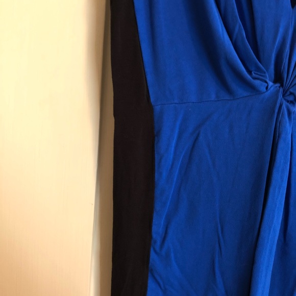 Vince Camuto blue and black knotted tank - Picture 4 of 6